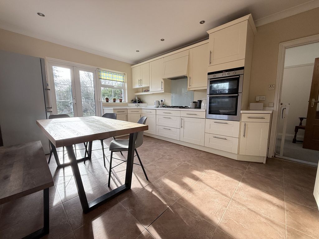 Property photo 3 of 30