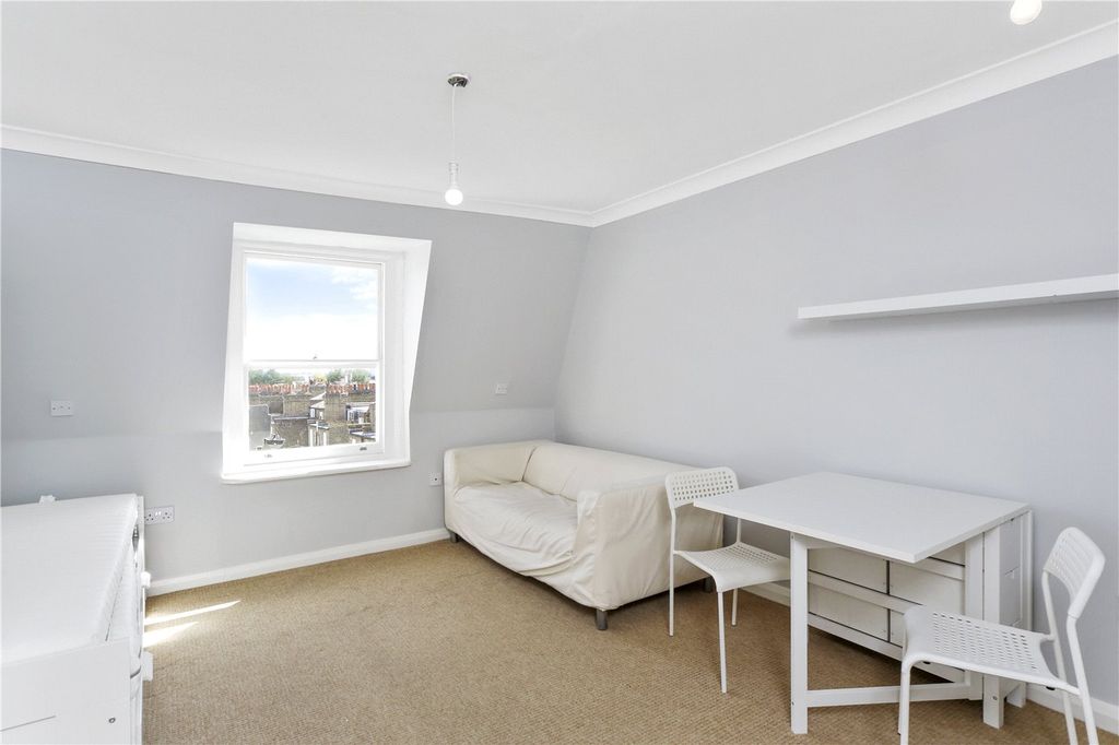 Property photo 1 of 6 Picture No. 08