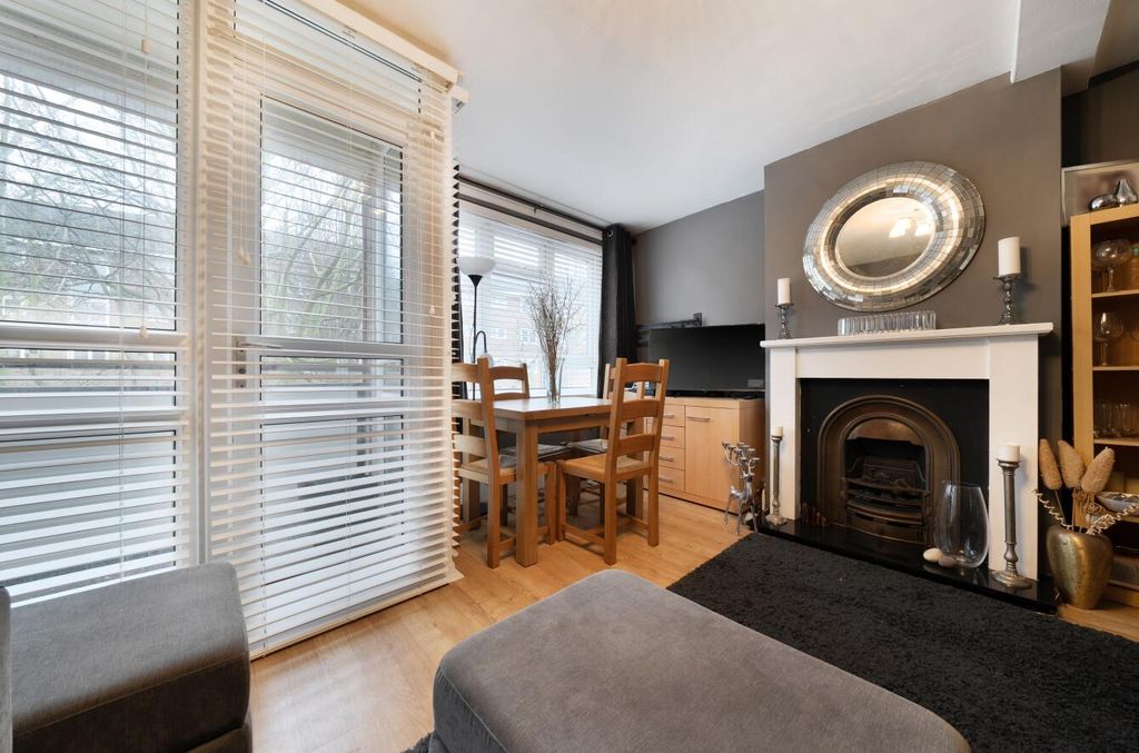 Property photo 3 of 15 1404156-8-697244F75B9A5.Jpg