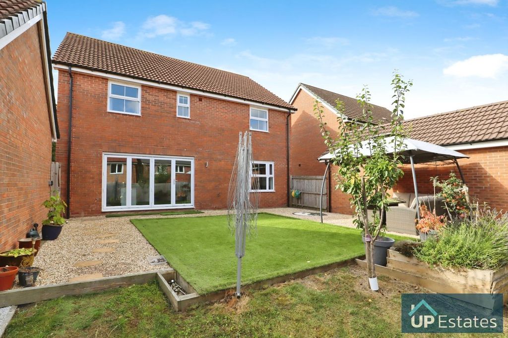 Property photo 2 of 31