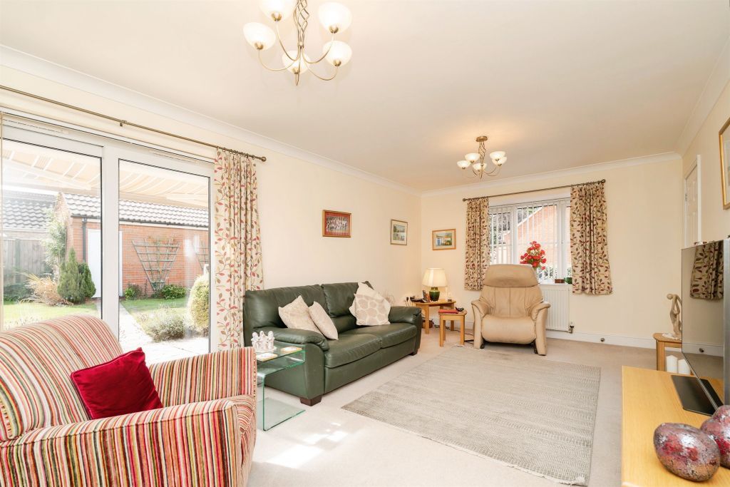 Property photo 2 of 17