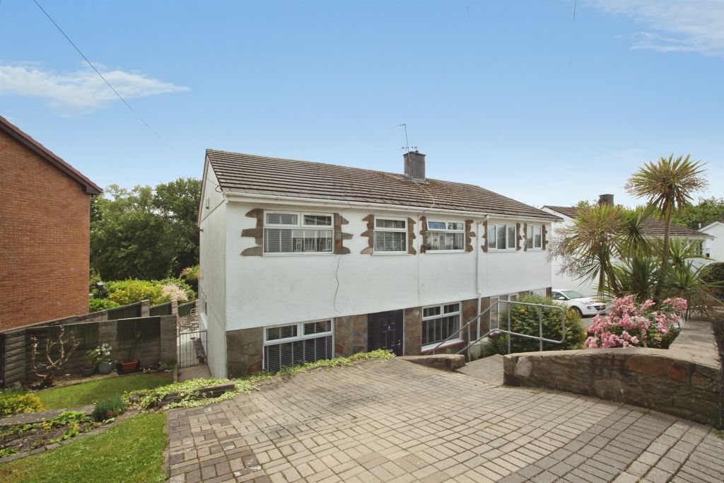 Property photo 2 of 20