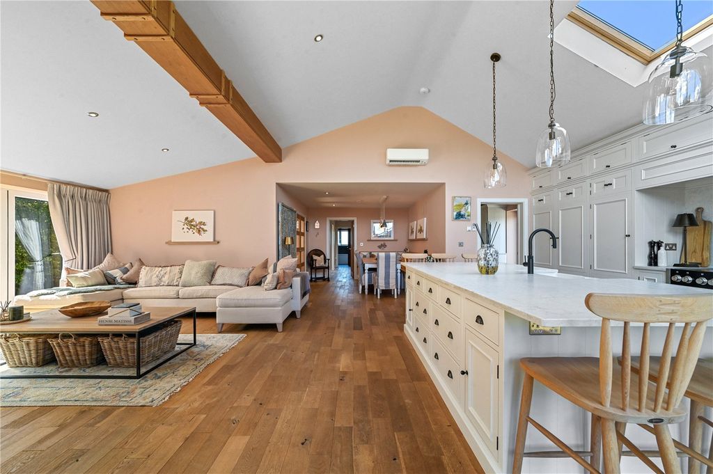 Property photo 1 of 51 Kitchen/Living Area