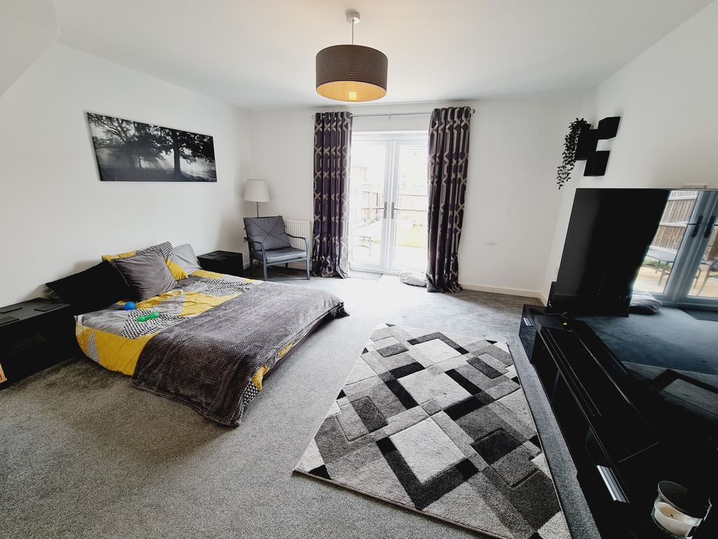 Property photo 3 of 13