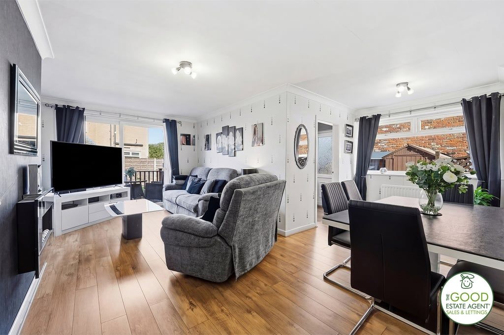 Property photo 1 of 34