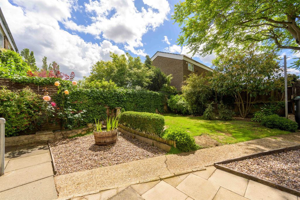 Property photo 2 of 12