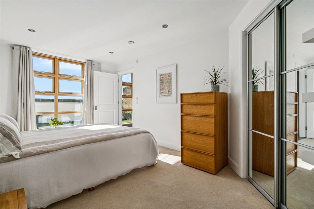 Property photo 3 of 12 Picture No. 14