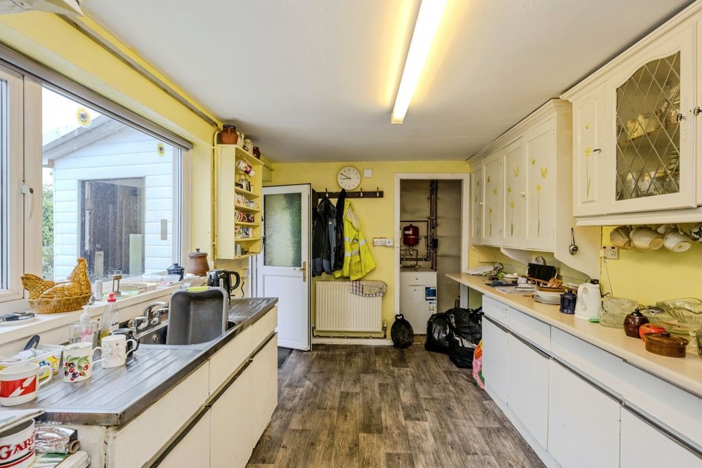 Property photo 3 of 19 Pbox-Img.Jpg