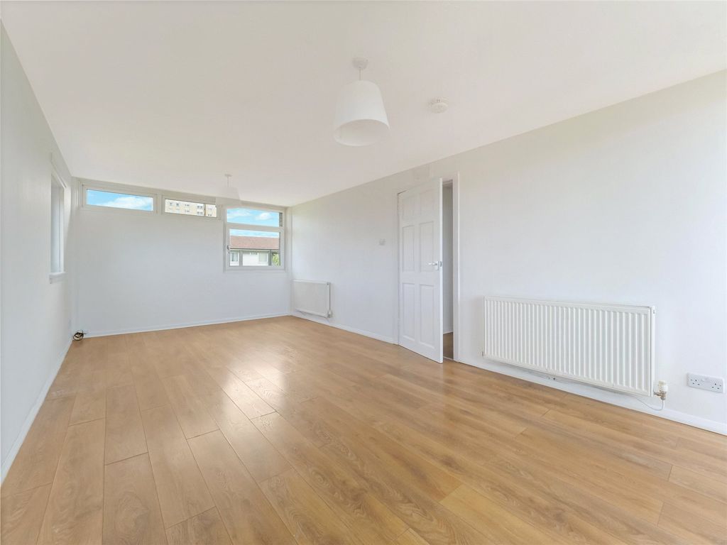 Property photo 3 of 20 Picture No. 12