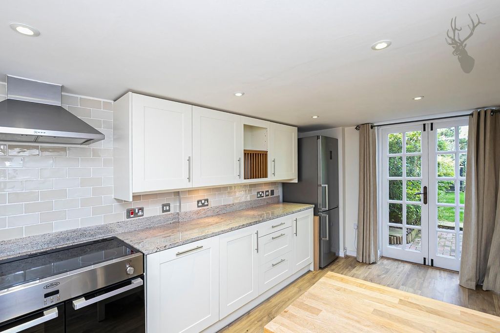 Property photo 3 of 13