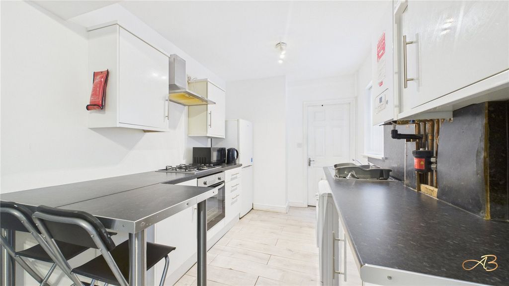 Property photo 2 of 6 Picture No. 04