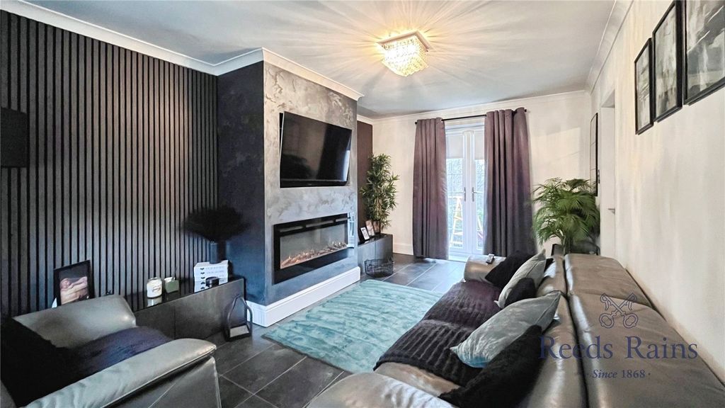 Property photo 2 of 14 Picture No. 06