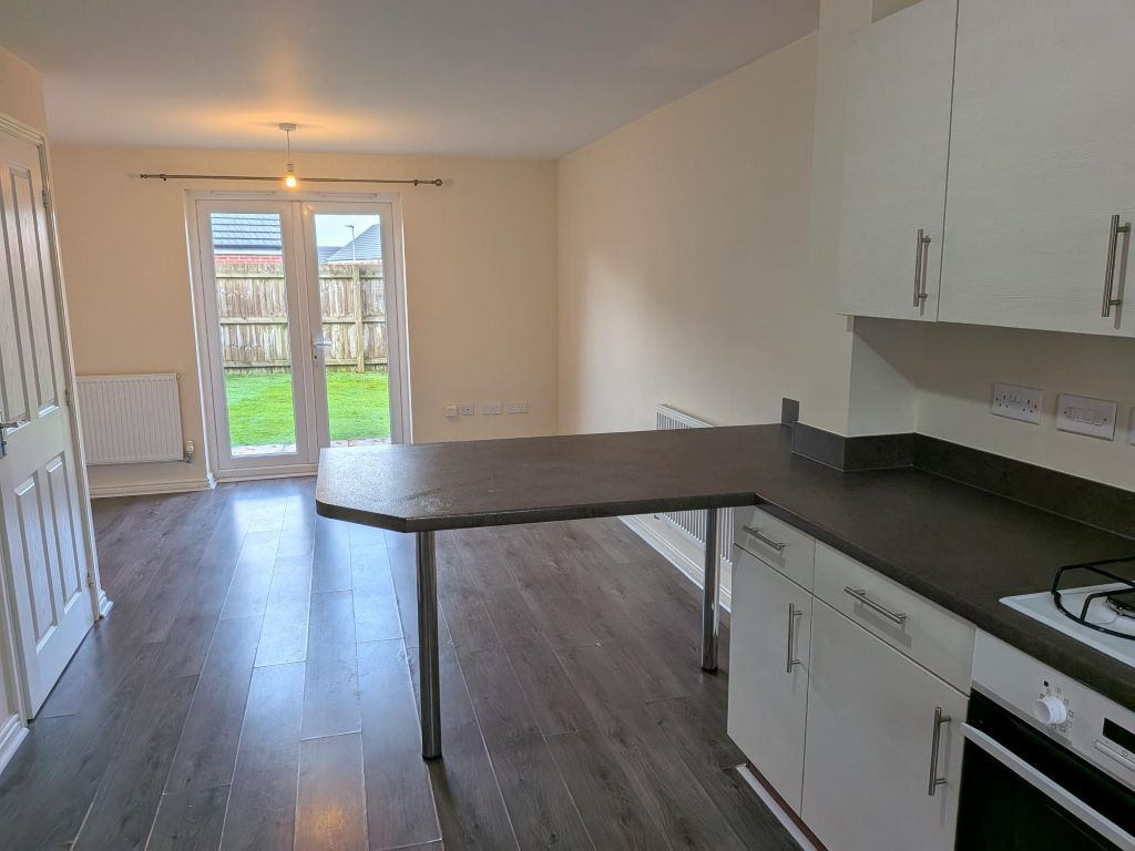 Property photo 2 of 8 Lounge