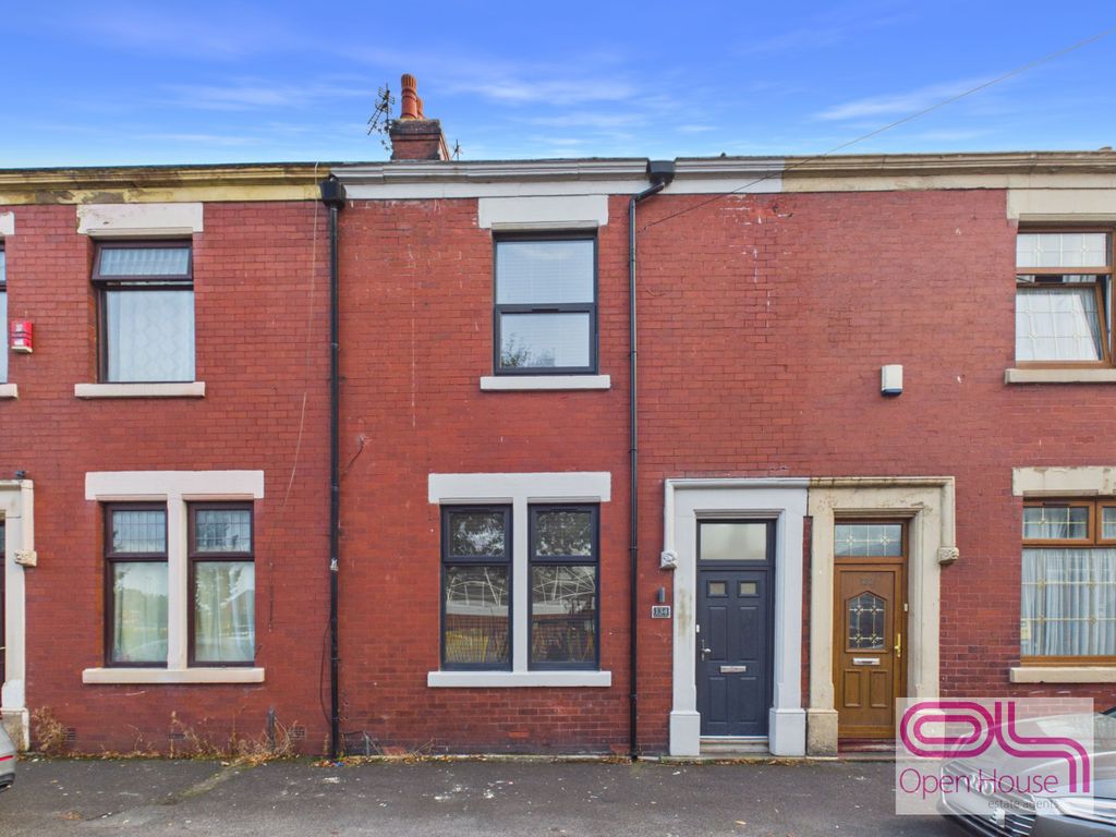 Property photo 1 of 11