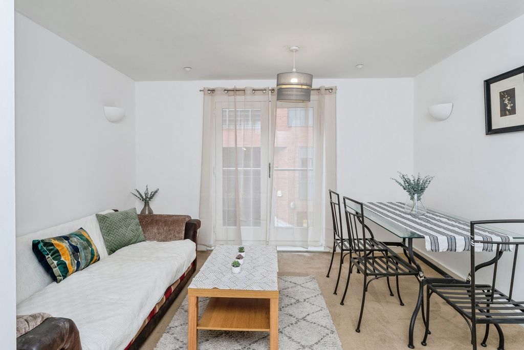 Property photo 2 of 19 Pbox-Img.Jpg