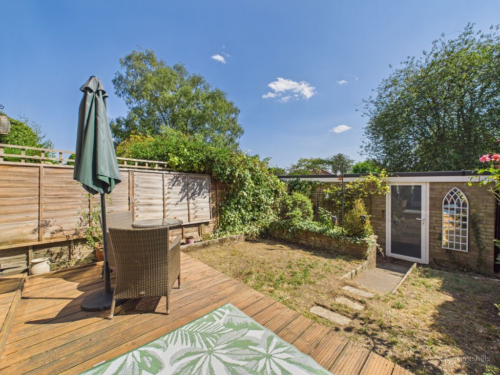 Property photo 2 of 13 Garden
