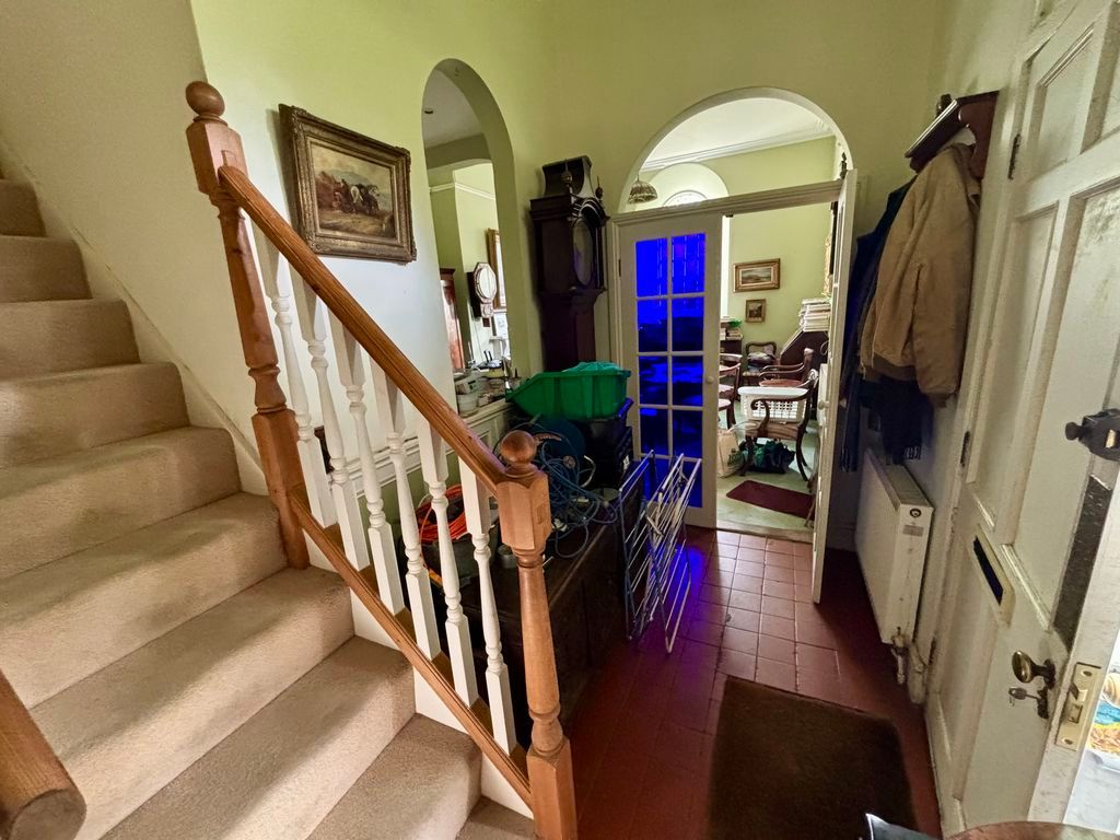 Property photo 3 of 16 Photo 11