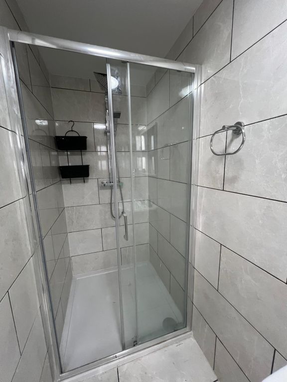 Property photo 1 of 9 Three Bedroom Ground Floor Flat- Ideal For Students Couples