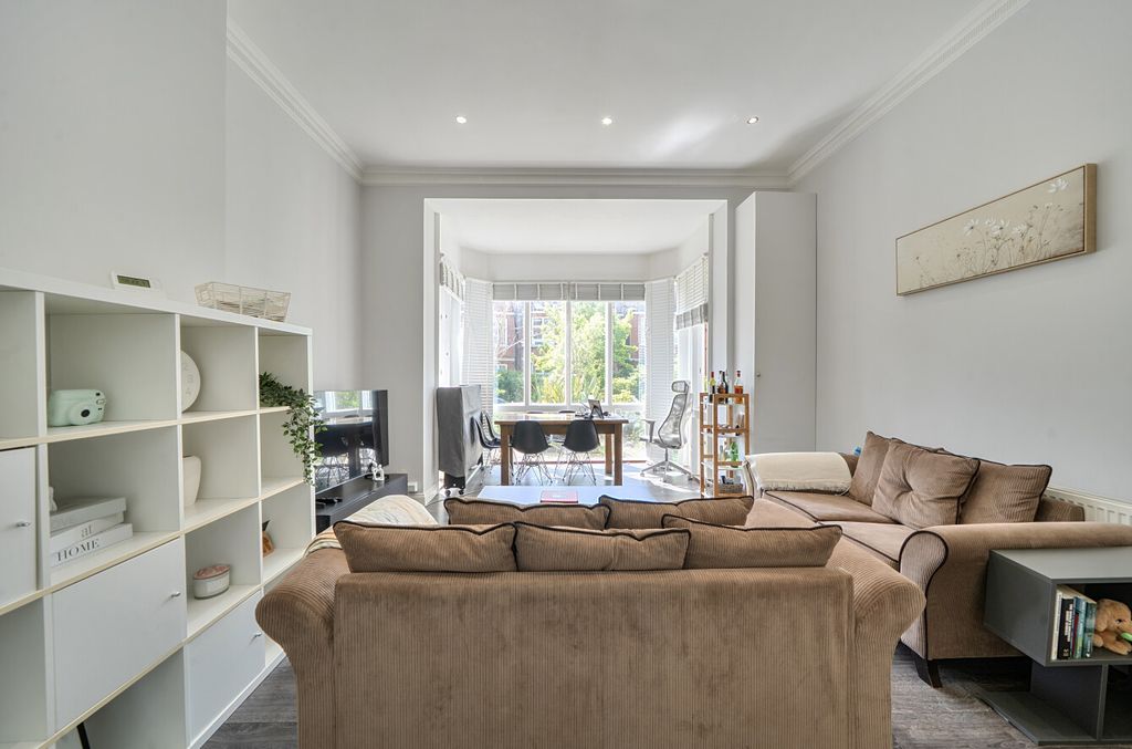 Property photo 1 of 11 1467019-5-6A102F7...