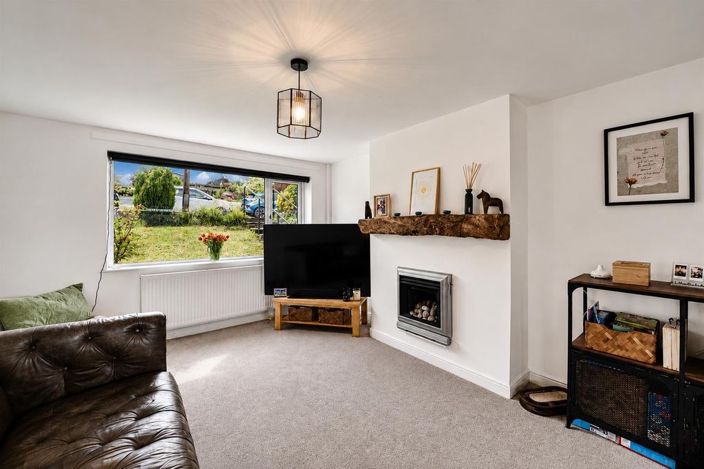 Property photo 2 of 31