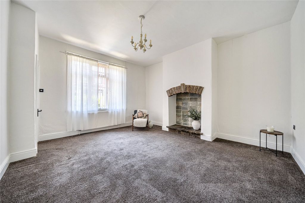Property photo 1 of 12 Living Room