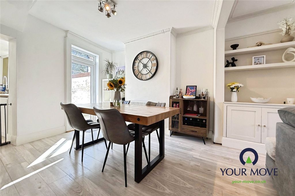 Property photo 3 of 15 Dining Room