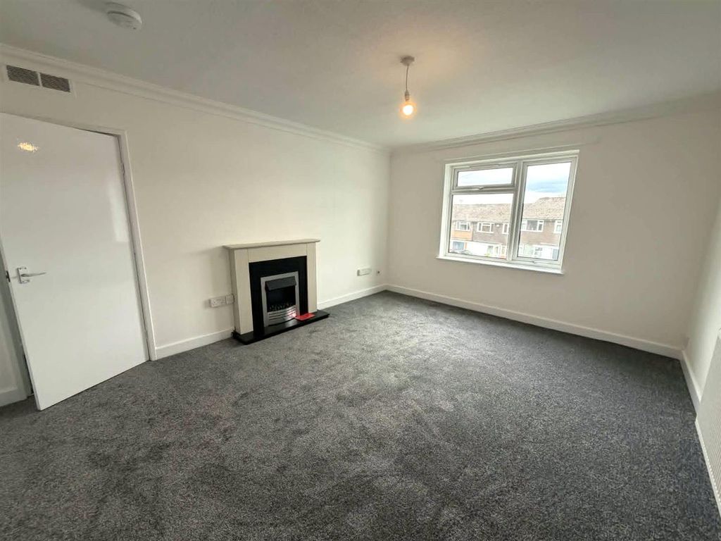 Property photo 2 of 11 7E541A57-307E-41E9-9F28-E610001Ebc47.Jpg