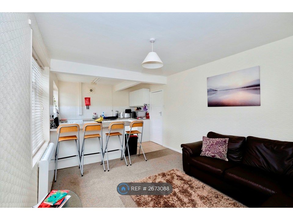 Property photo 1 of 7 Lounge/Kitchen