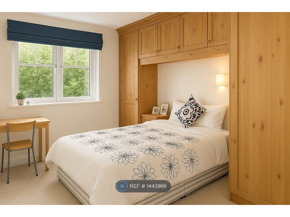 Property photo 2 of 6 Main Bedroom