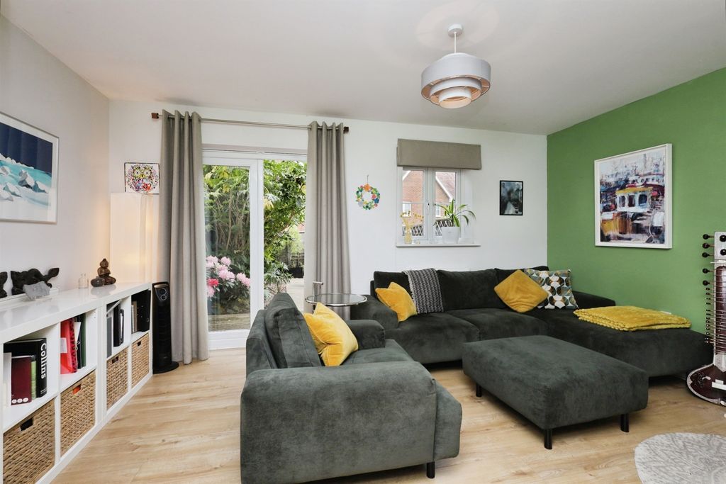 Property photo 3 of 19