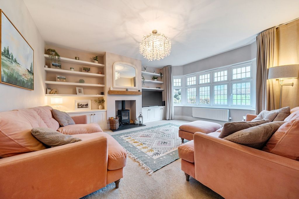 Property photo 3 of 24