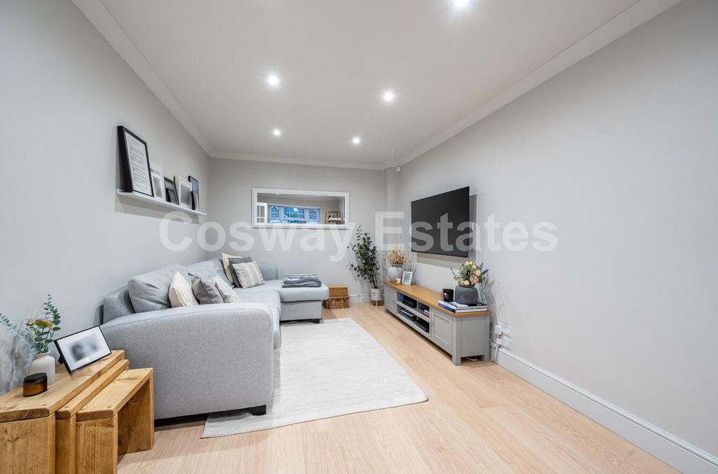 Property photo 3 of 20 2c7Ece7F-Fd9B-4Cff-Be89-703877820394.Jpg