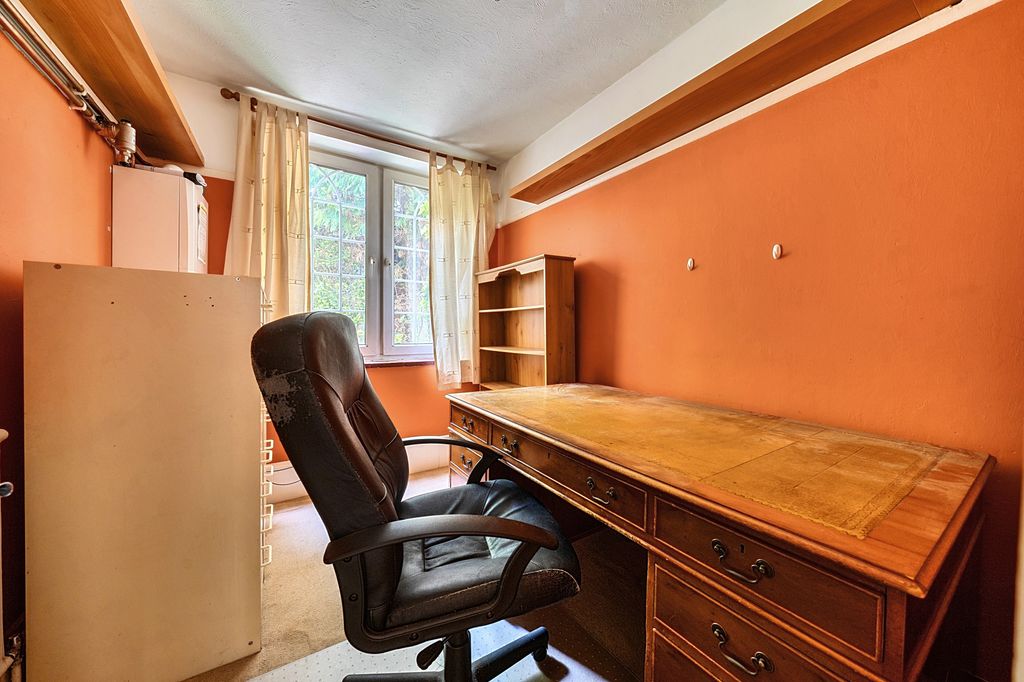 Additional image 7 of 4 bed detached house for saleEmpress Avenue, Farnborough GU14