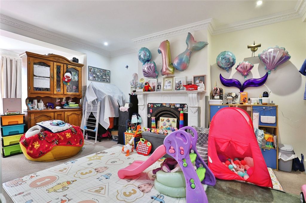 Property photo 3 of 21 Picture No. 27