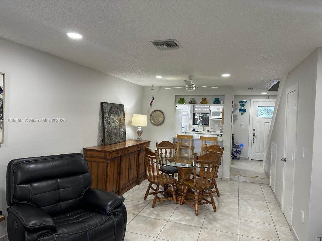 Property photo 2 of 33 <Alttext/>