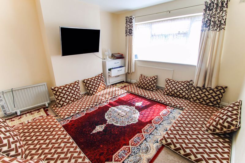 Property photo 3 of 10 Photo 2