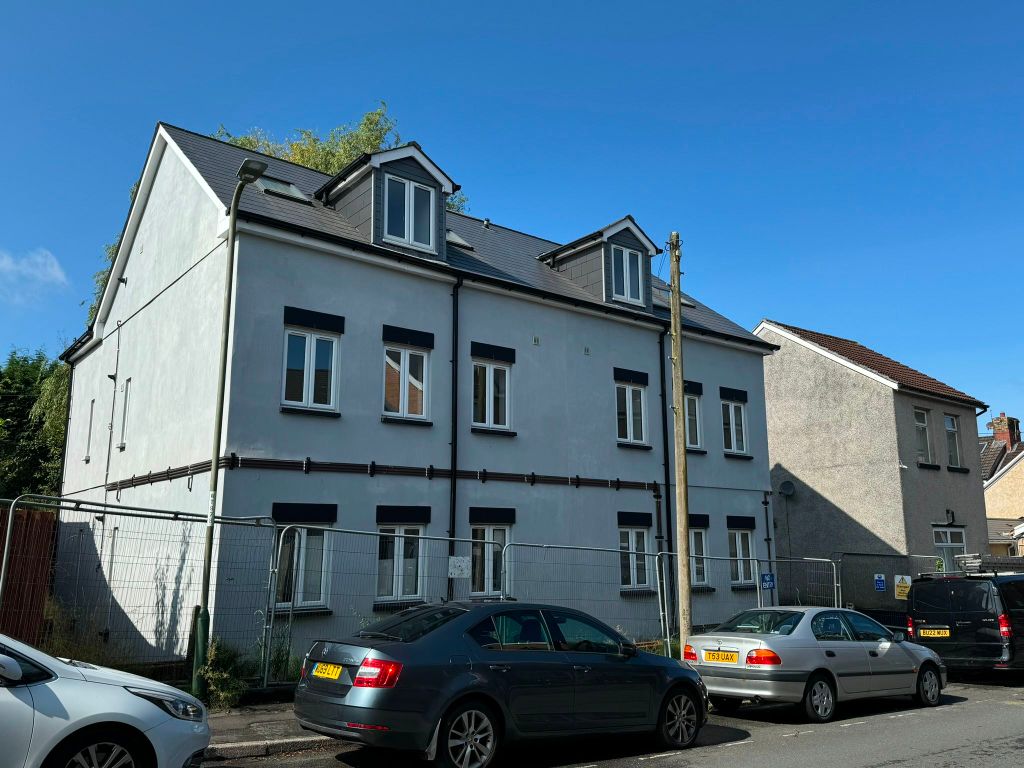 Property photo 2 of 7