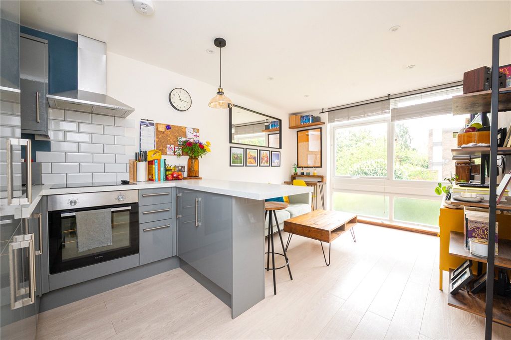 Property photo 1 of 14 Picture No. 19