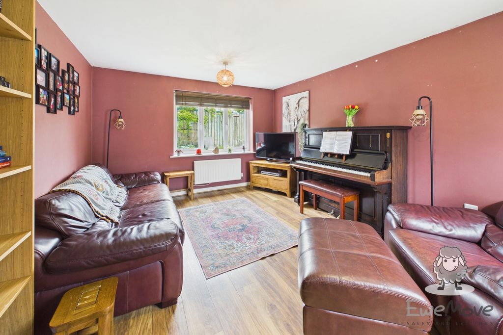 Property photo 2 of 16 16