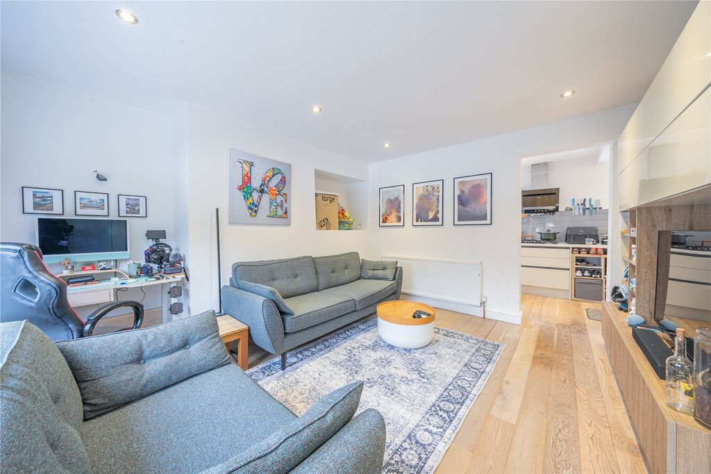 Property photo 2 of 10 Picture No. 06