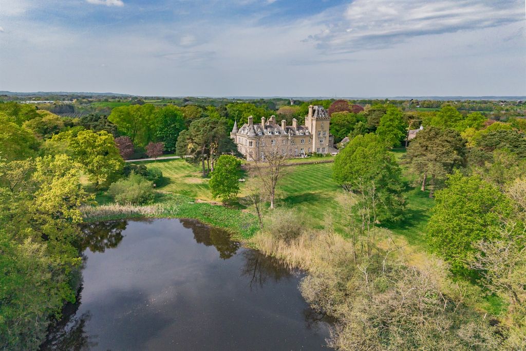 Property photo 1 of 29 (Main)