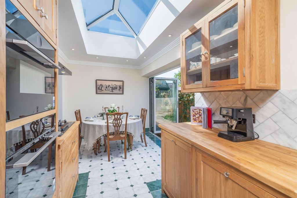Property photo 2 of 22 Kitchen Diner
