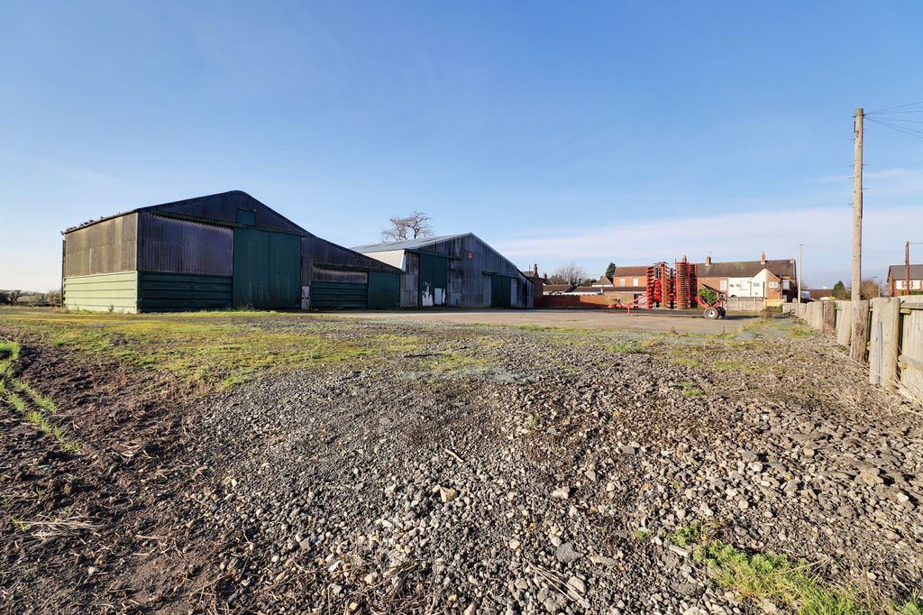 Property photo 3 of 5