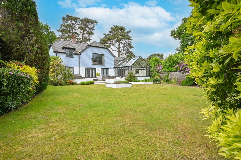 Property photo 1 of 25