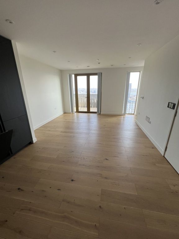 Property photo 3 of 8 Gallery