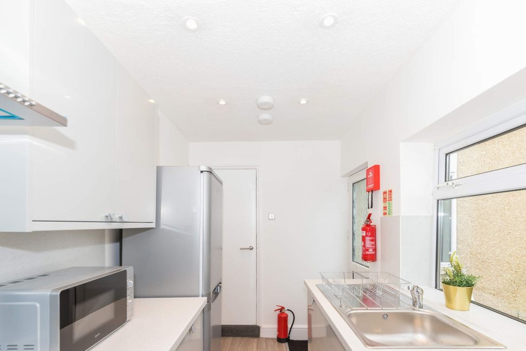 Property photo 2 of 14 Photo 2