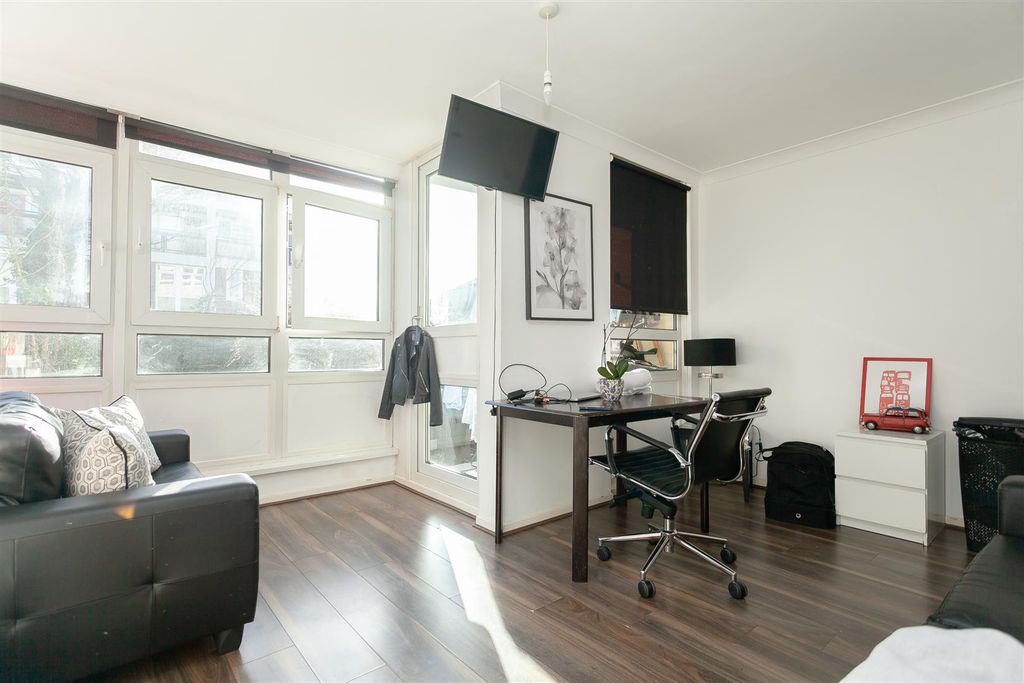 Property photo 3 of 16 Reception Room