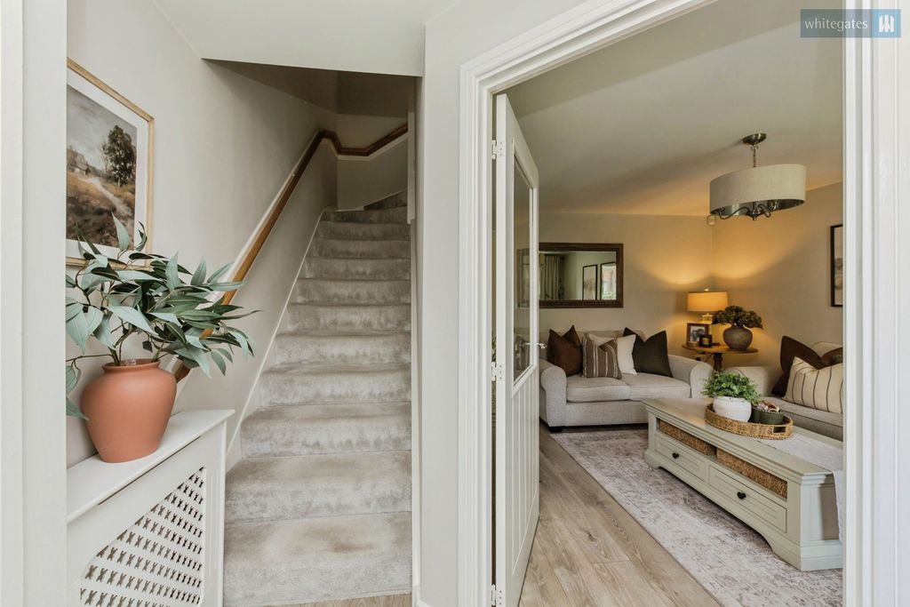 Property photo 2 of 19 Pbox-Img.Jpg