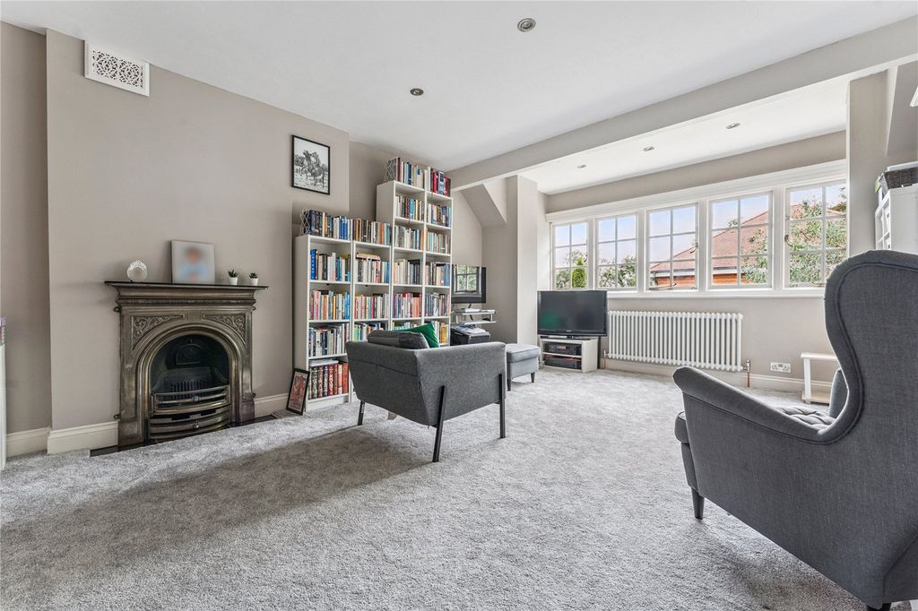 Property photo 3 of 8 Sitting Room