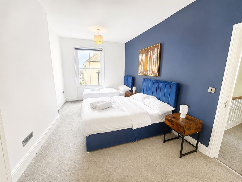 Property photo 3 of 13 Bedroom 3.Png